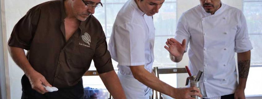 Pere Miquel Carreras i el seu equip van participar també al concurs de musclos que s'inclou a les jornades gastronòmiques La Clova 2017 Tastets de Mar.